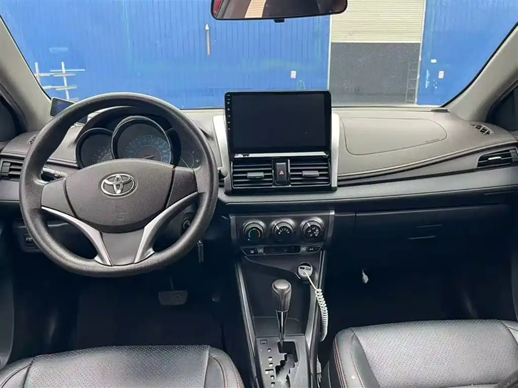 Toyota YARiS L Zhi Xuan 2015 1.5E Auto Charming Edition фото 8