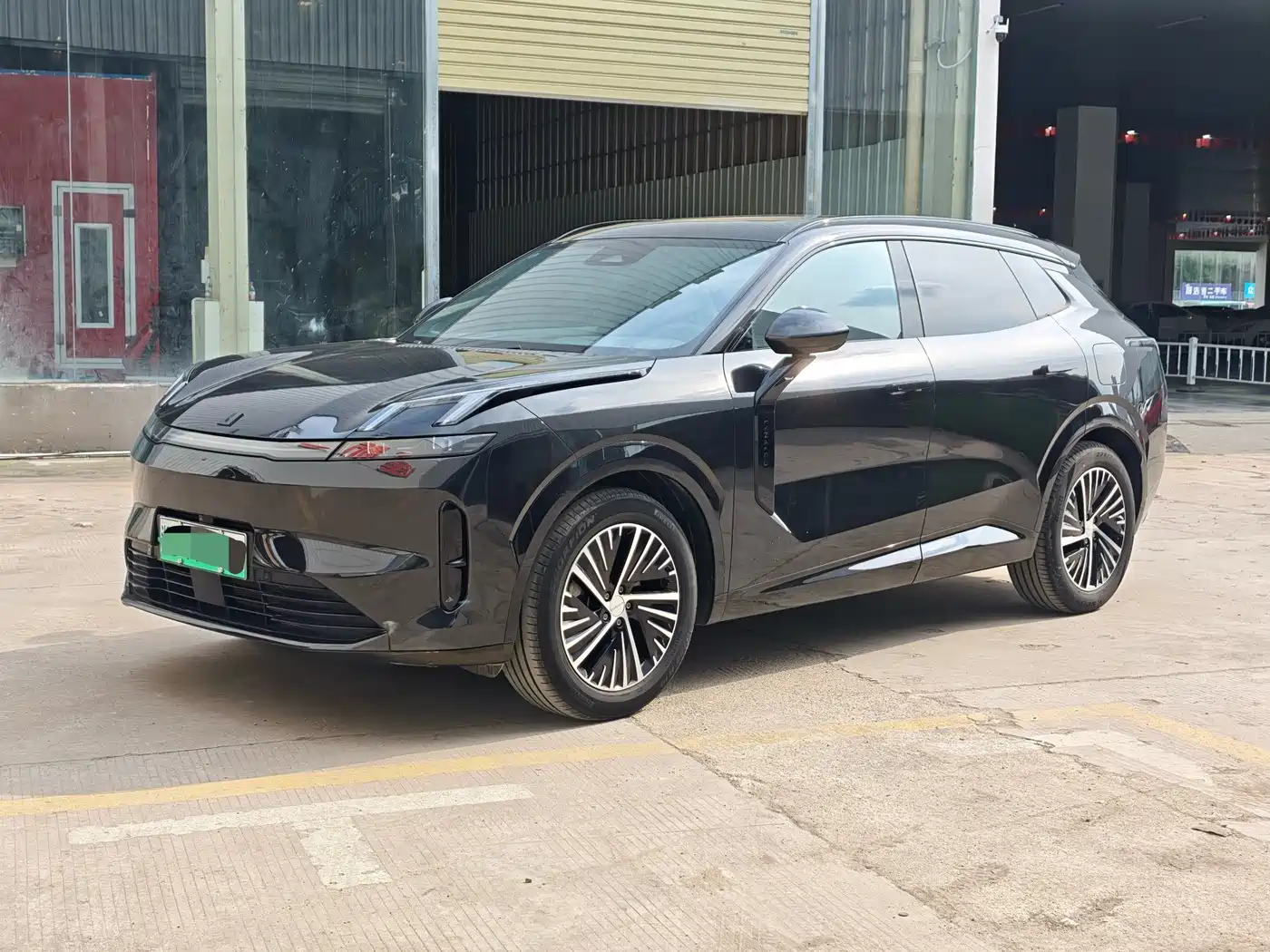 Lynk & Co 08 EM-P 2023 120km Long Range Pro