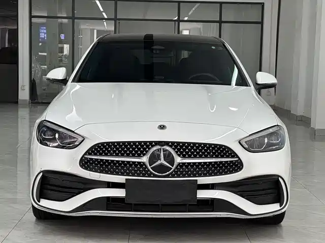 Mercedes-Benz C-Class 2024