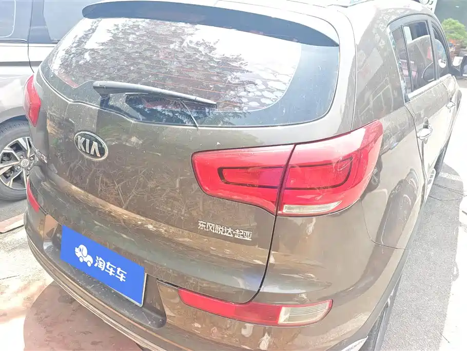 Kia Sportage 2016 2.0L Automatic 2WD DLX фото 3