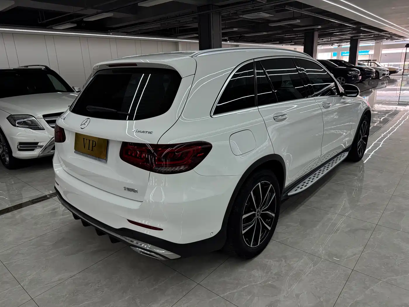 MERCEDES-BENZ GLC