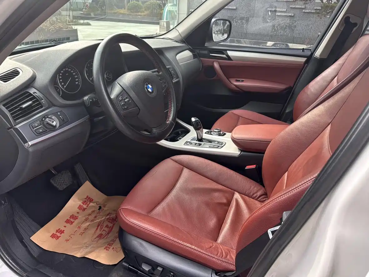 BMW X3 (Import) 2013 xDrive28i Leading фото 7