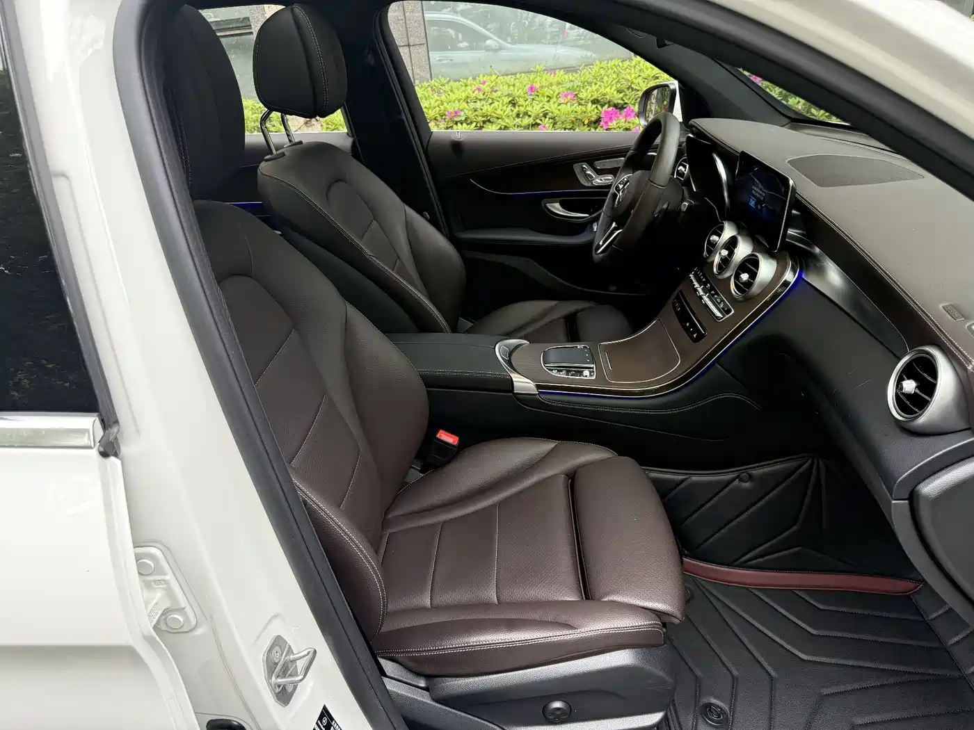 Mercedes-Benz GLC 2022 GLC 300 L 4MATIC Dynamic Collector's Edition фото 13