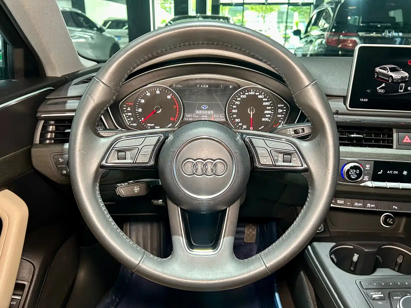 Фото 11 - Audi A4L