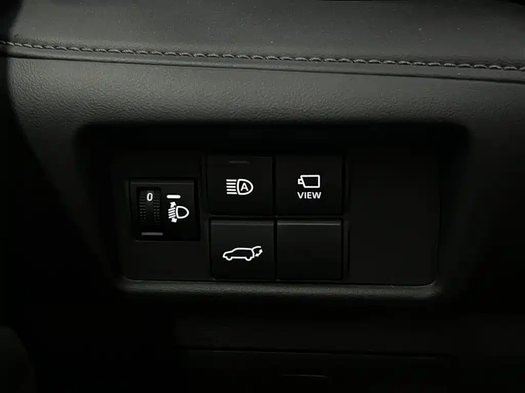 Toyota Crown Kluger 2023 2.5L HEV AWD Premium Edition фото 14