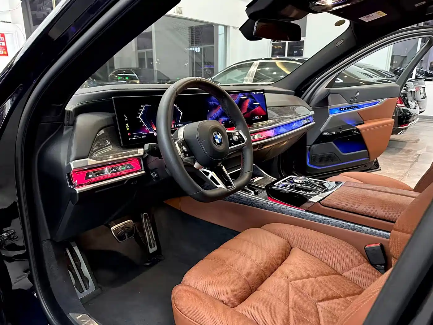 BMW 7 Series 2023 740Li Exclusive M Sport Package фото 6
