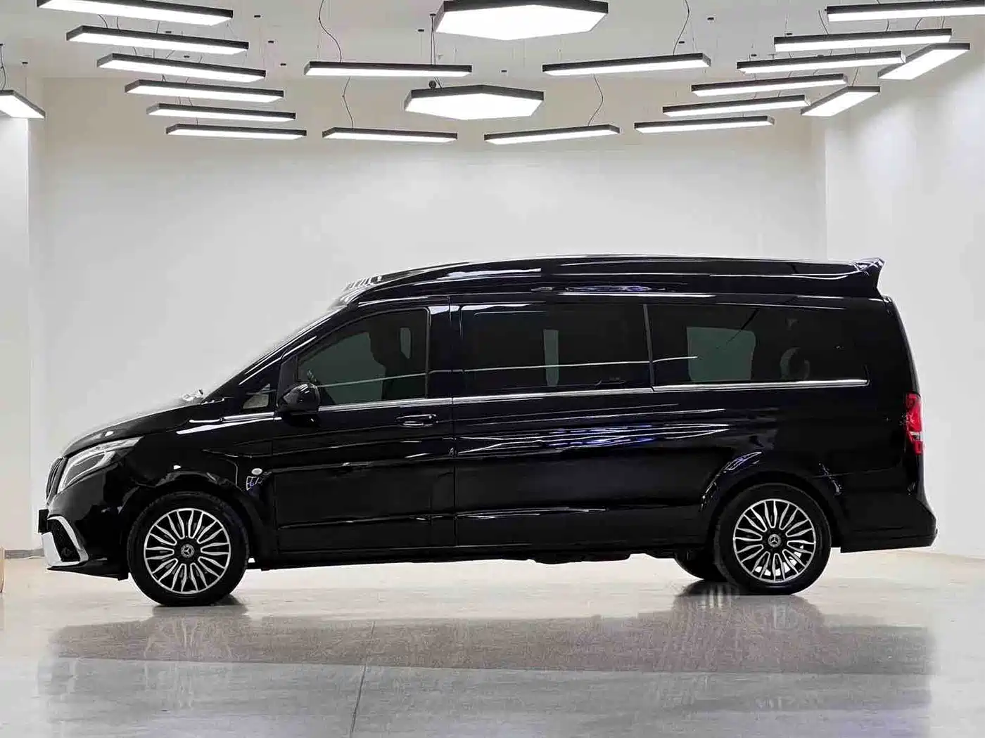 Mercedes-Benz Vito 2018 2.0T Elite Edition 7-seater China VI фото 4