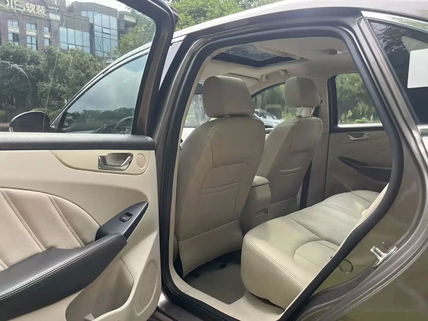 Chery Arrizo 7 2016 2015 1.6L CVT Zhishang Edition