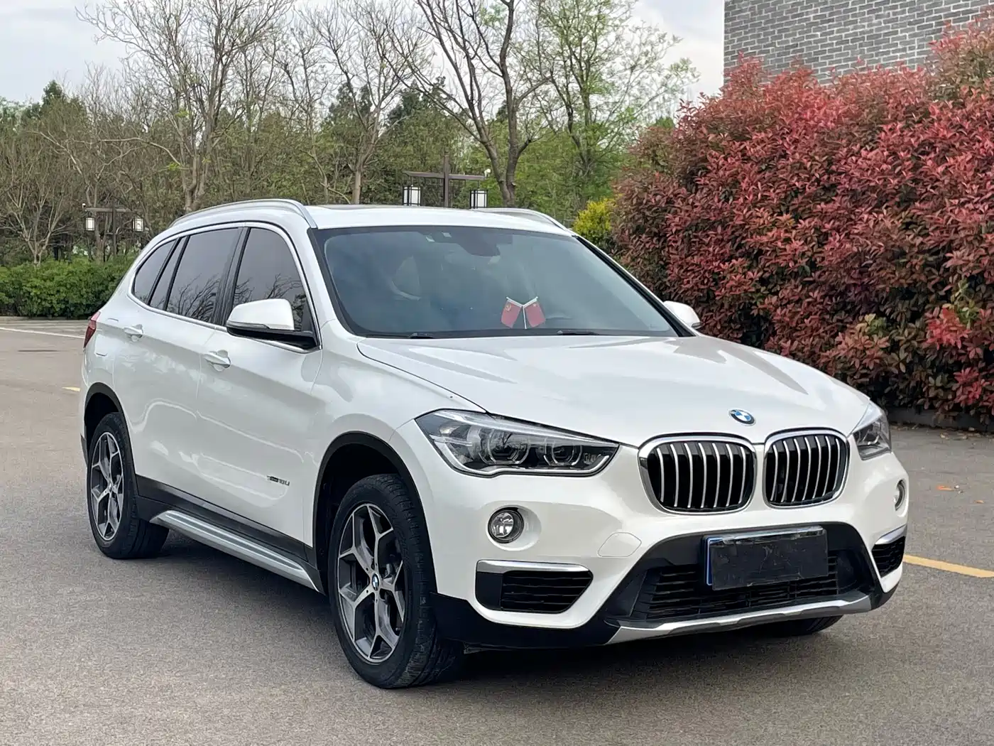 BMW X1 2018 sDrive18Li Premium Model фото 3