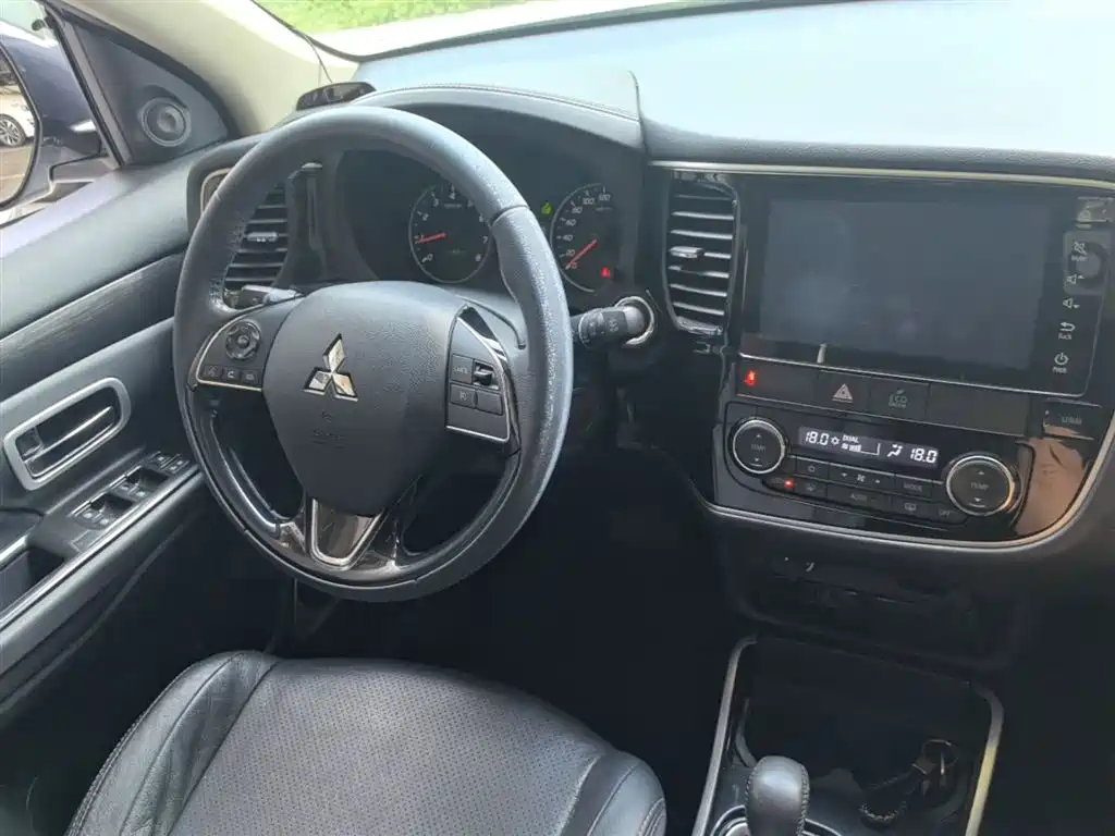 Mitsubishi Outlander 2017 2017 2.0L 2WD Glory 5-seater