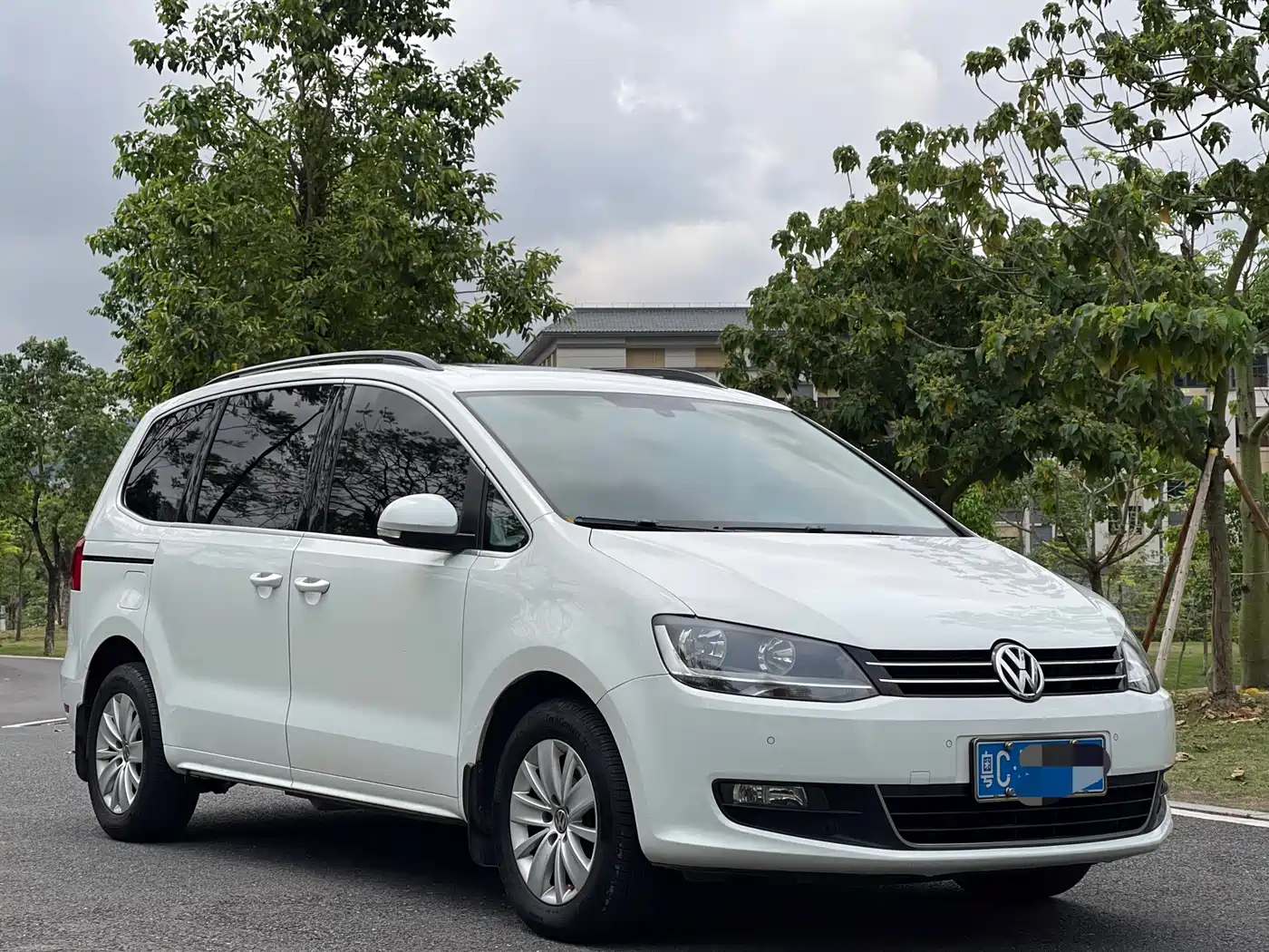 Volkswagen Sharan 2013 1.8TSI Standard Euro IV фото 3
