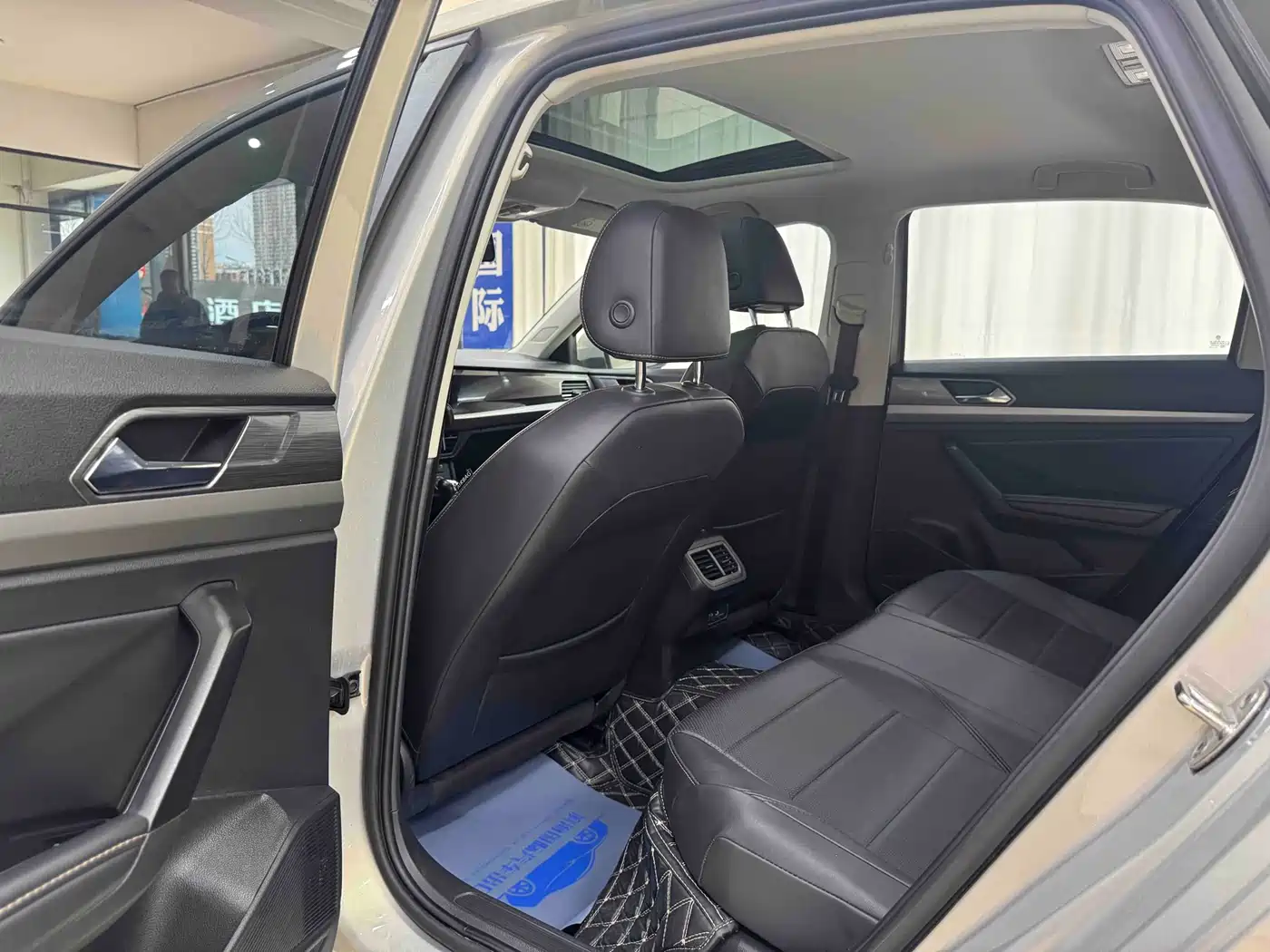 Volkswagen Lavida 2022 1.5L Auto Comfort Edition фото 8