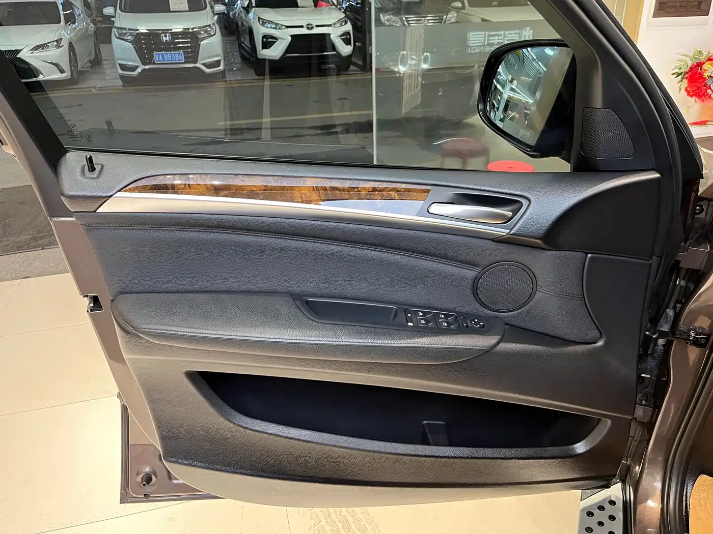 BMW X5 (Import) 2013 xDrive35i Leading фото 8