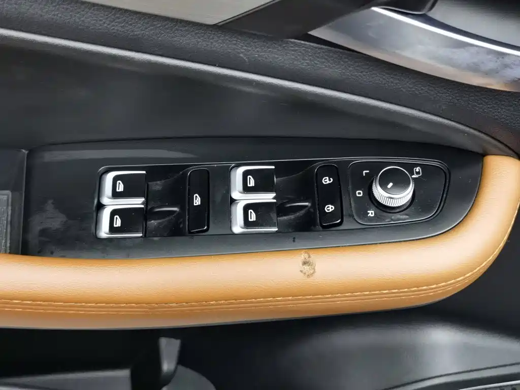 Geely Emgrand X6, миниатюра 9