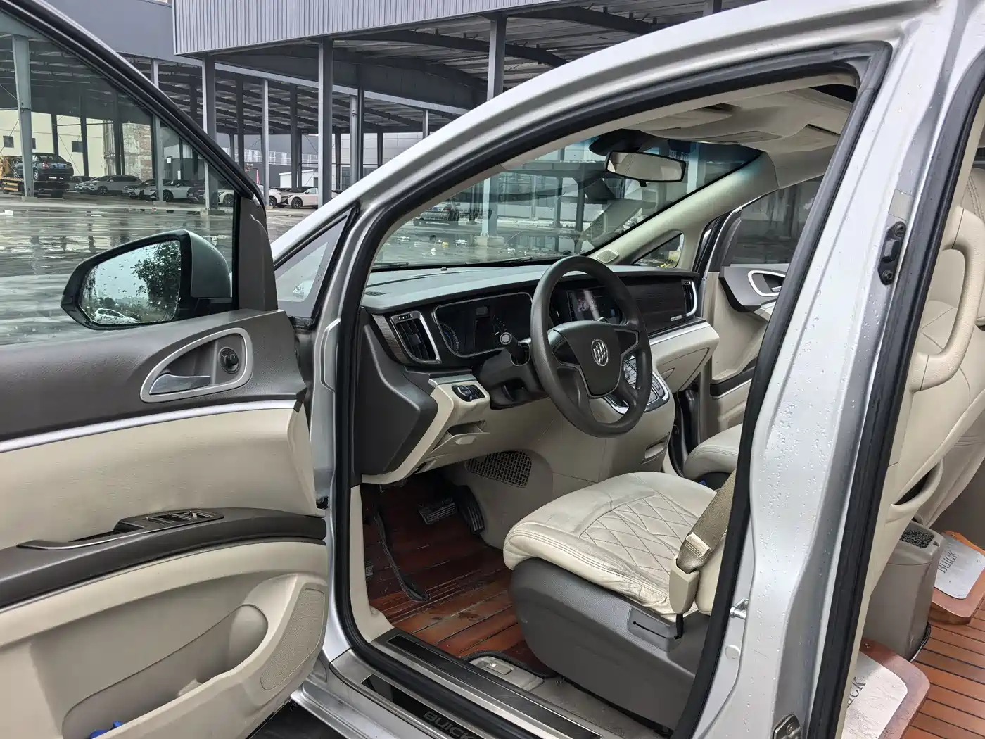 Buick GL8 2013 2.4L CT Luxury Business Comfort Edition фото 12
