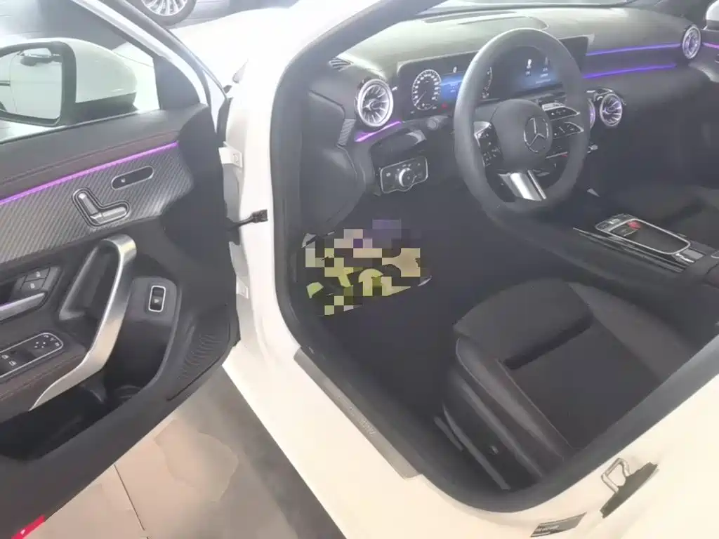 Mercedes-Benz A-Class 2025 2025 A 200 L Fashion Edition