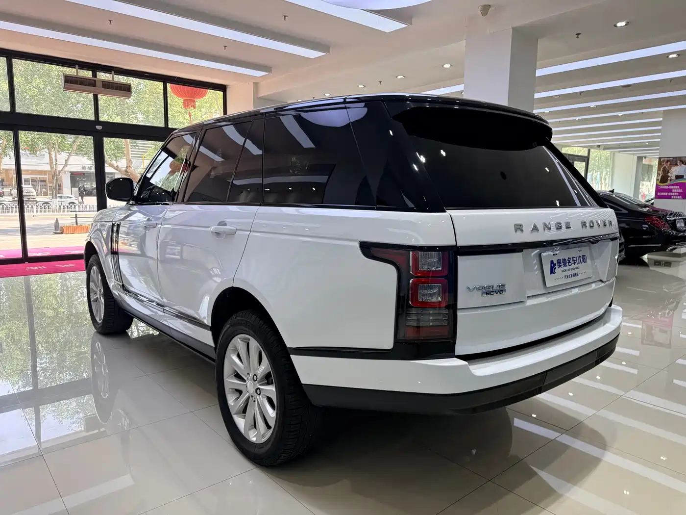 Land Rover Range Rover 2014 3.0 SC V6 Vogue фото 4