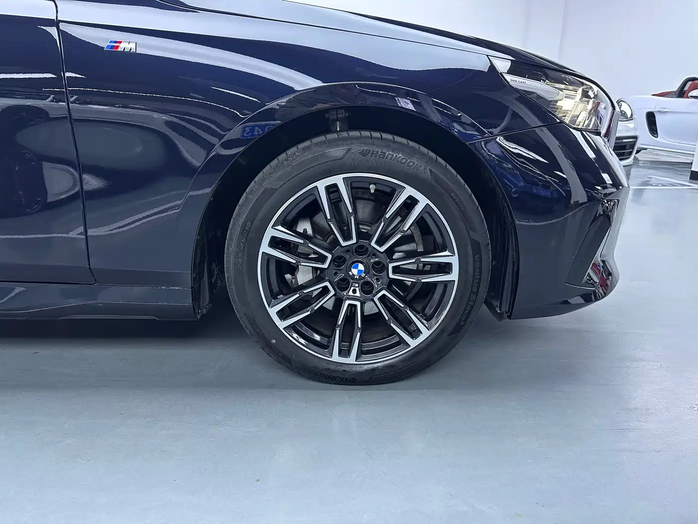 BMW 5 Series 2024 530Li Premium M Sport Package фото 12