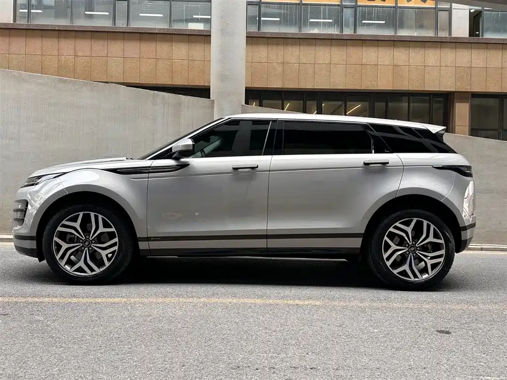 Land Rover Range Rover Evoque 2021 Range Rover Evoque L 249PS R-Dynamic S Performance Edition фото 3