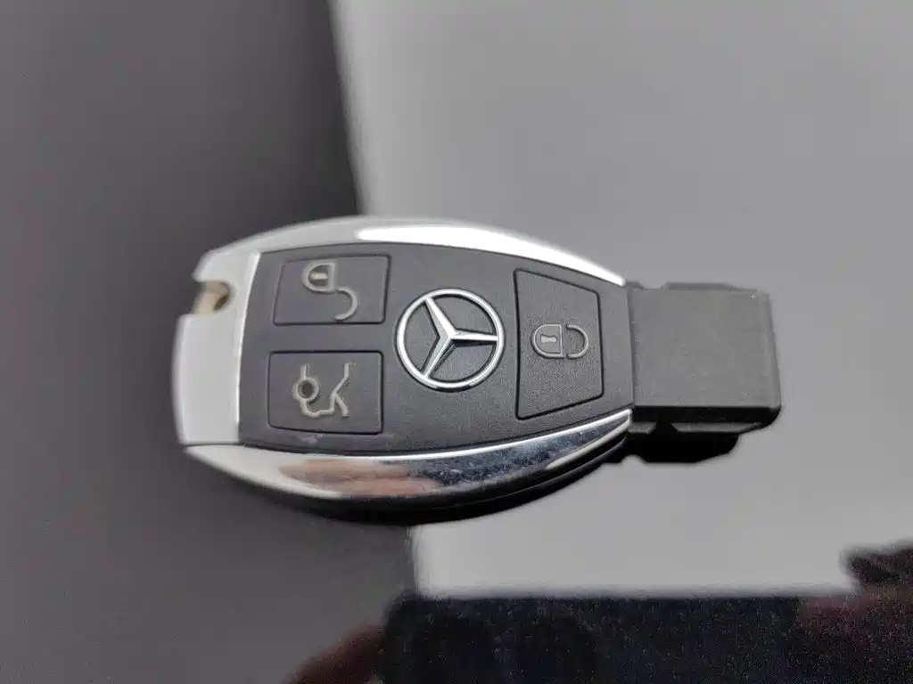 Фото 19 - Mercedes-Benz S-Class