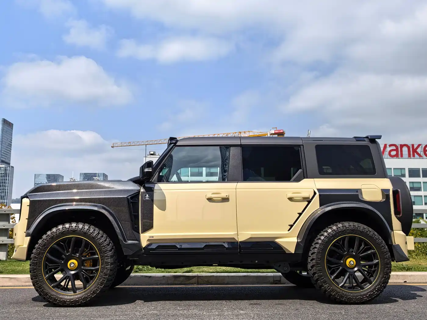 LUMMA GT 2025 Model GT45 Defender фото 3