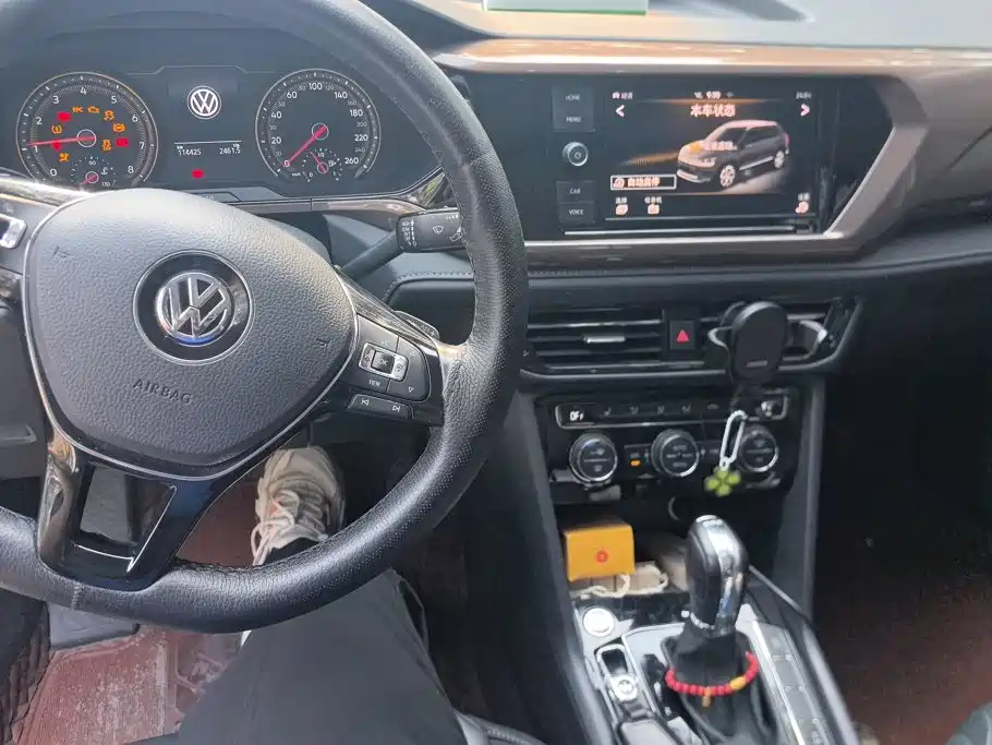 Photo 12 - Volkswagen Tharu