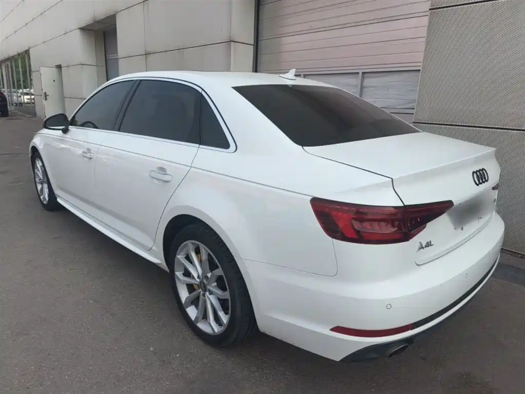Audi A4L 2018 30th Anniversary 40 TFSI Fashion фото 5