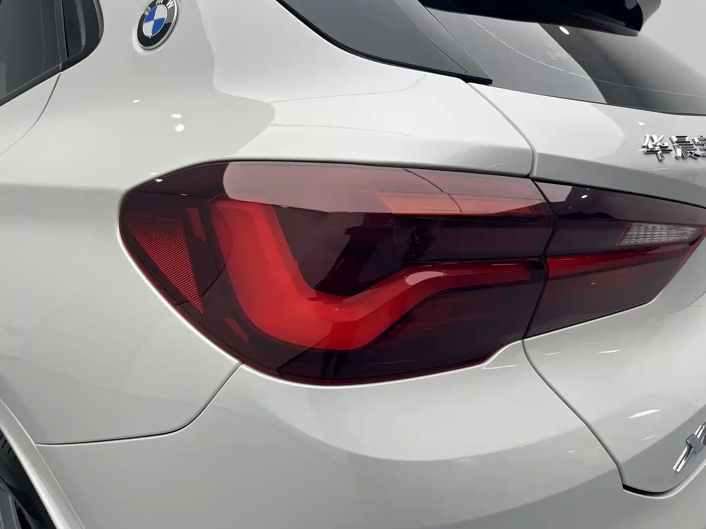 BMW X2 2024 2023 sDrive25i M Sport Shadow Edition