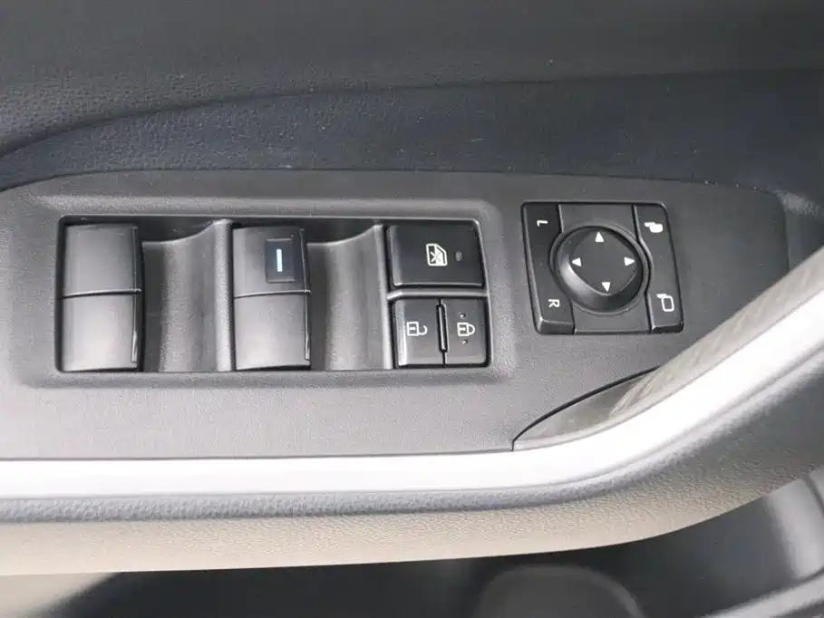 Toyota RAV4 Rongfang 2020 2.0L CVT 4WD Fashion PLUS фото 13