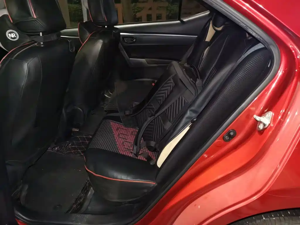 Photo 13 - Toyota Corolla