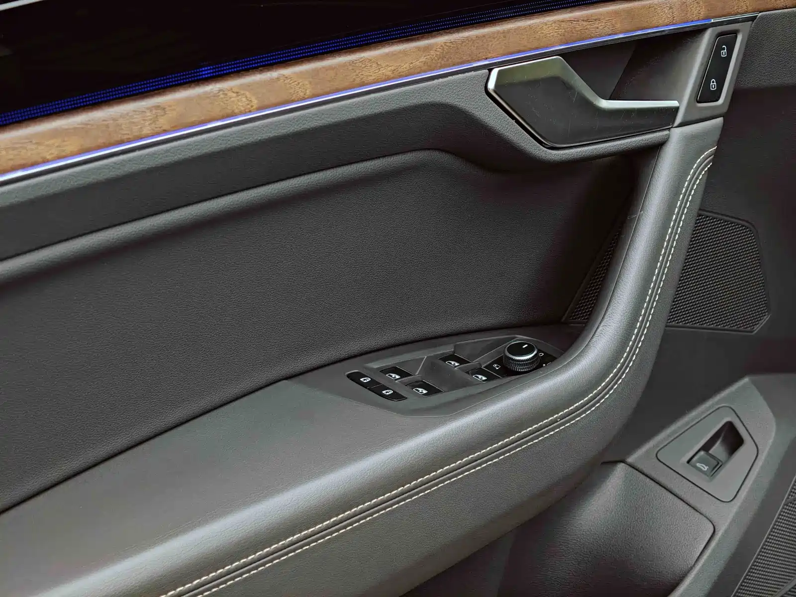 صورة 16 - Volkswagen Touareg