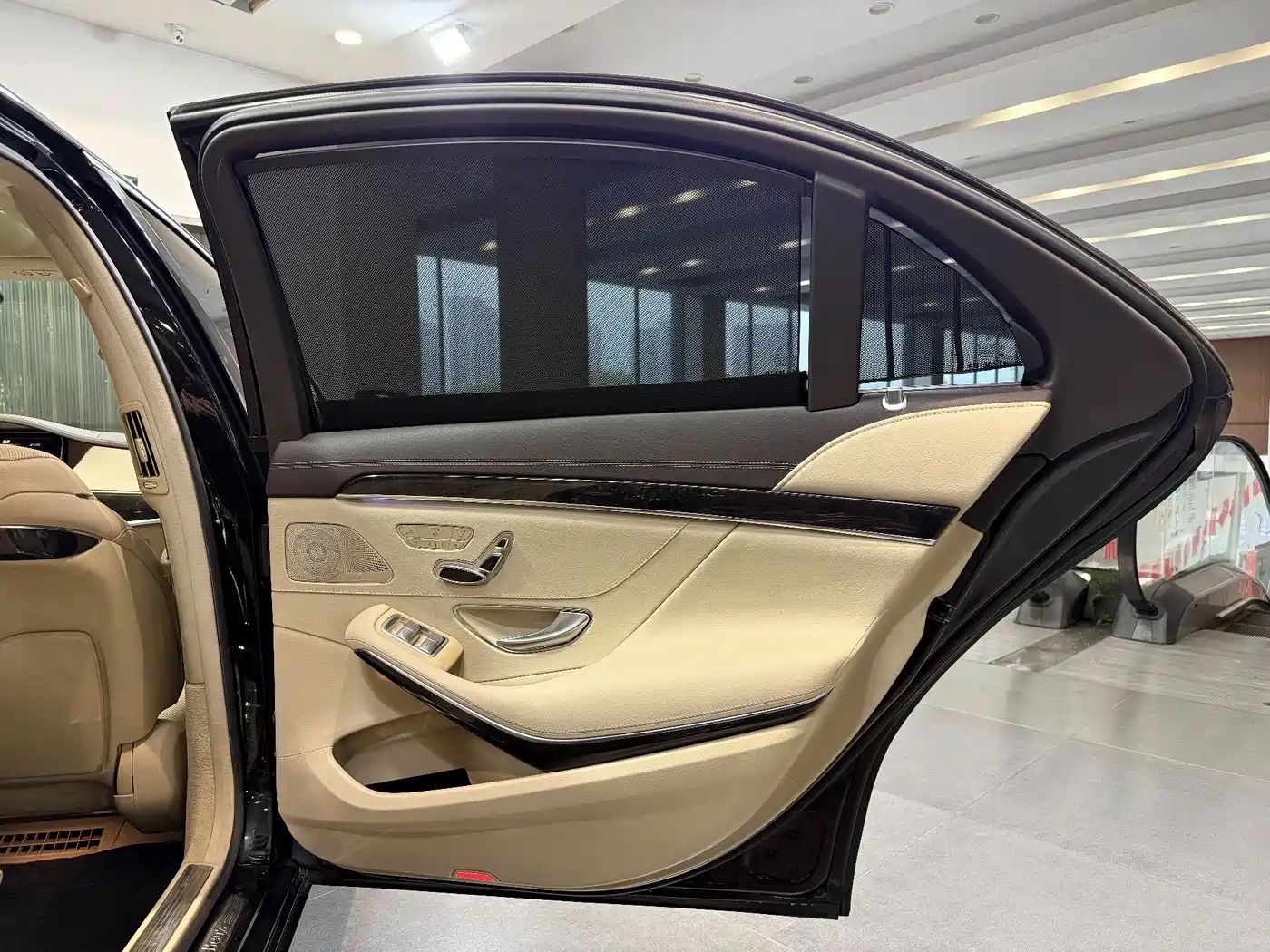 Mercedes-Benz S-Class 2014 S 320 L Luxury фото 18