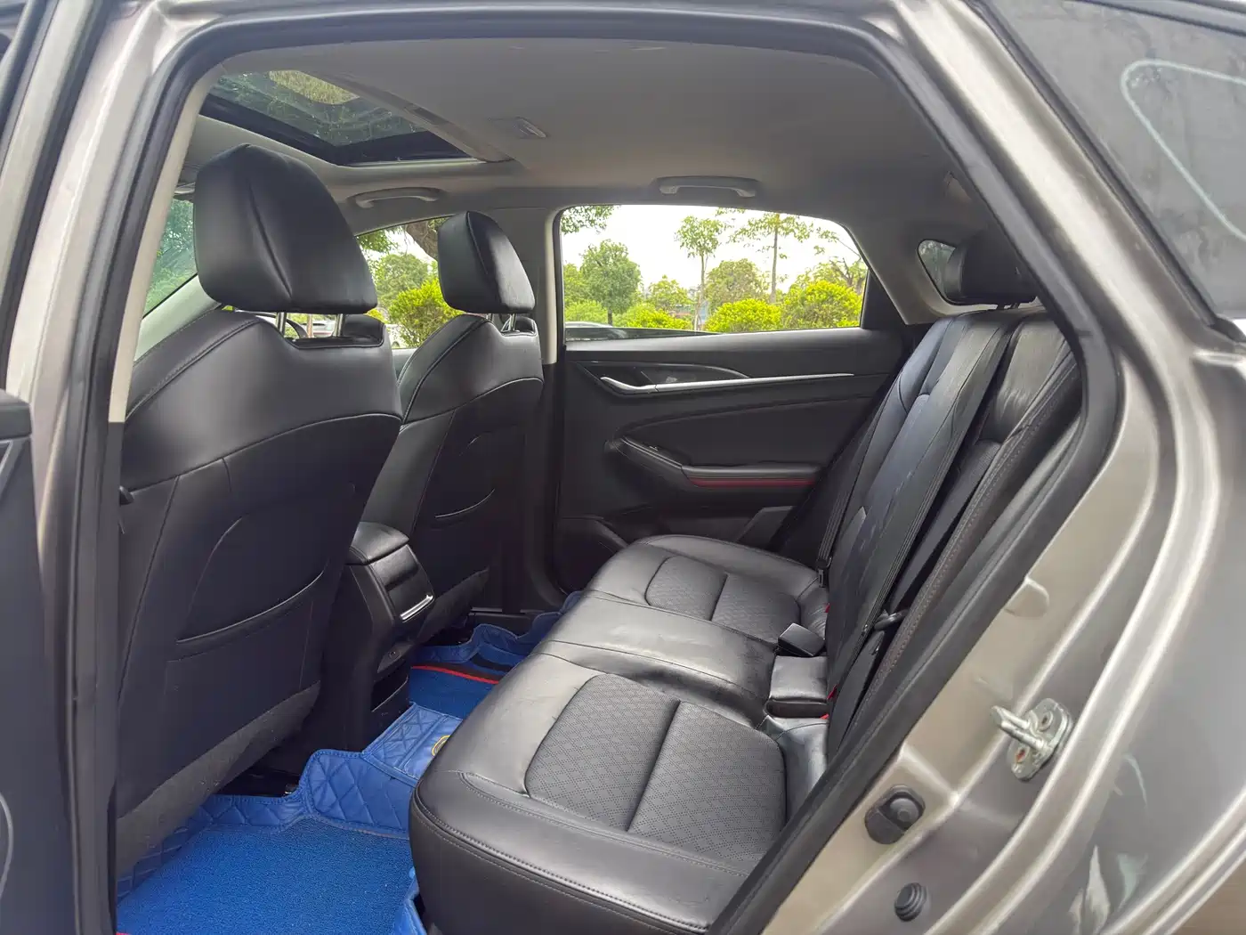 Фото 7 - Changan Eado