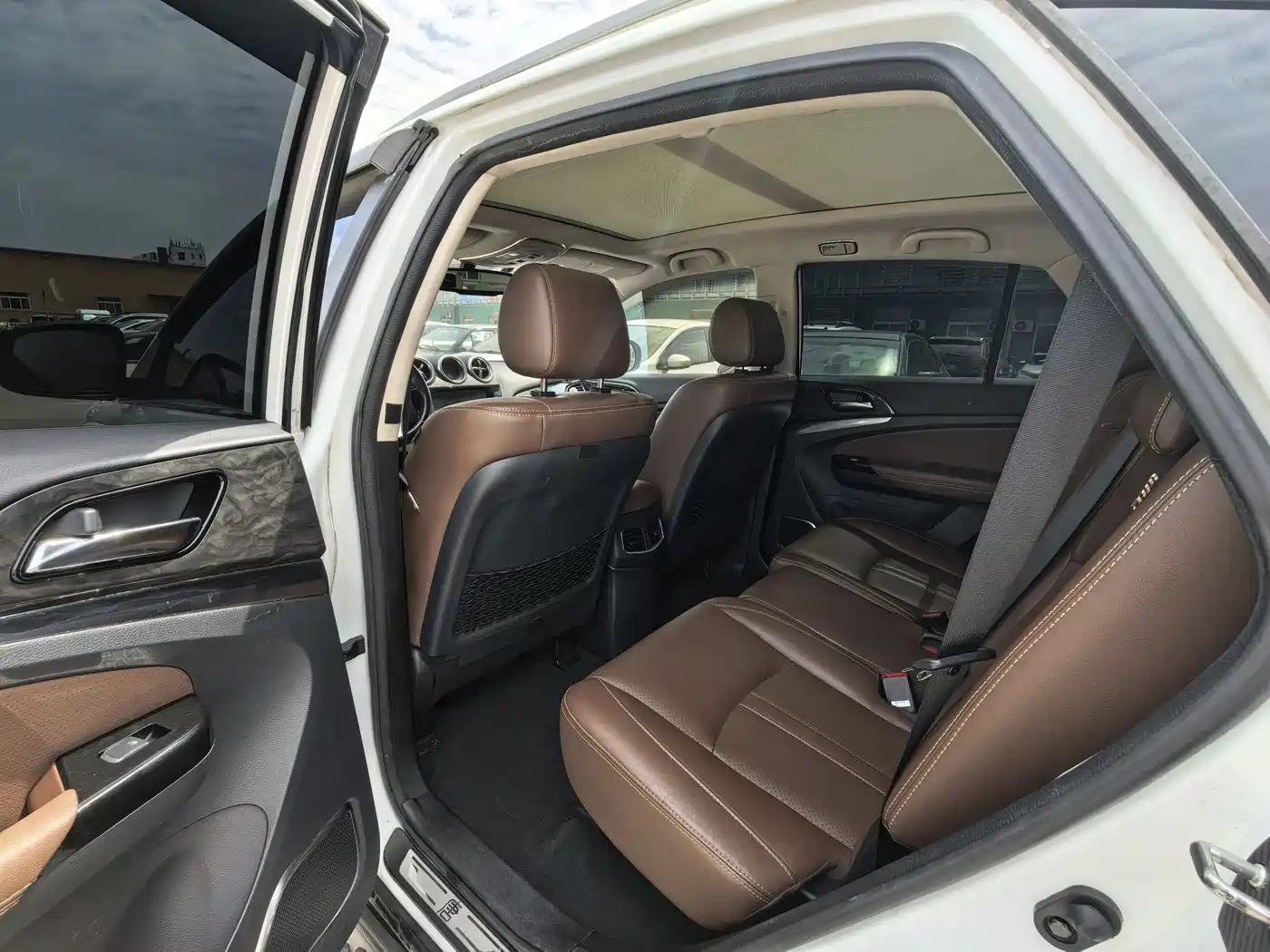 BYD Tang New Energy 2015 2.0T 4WD Flagship фото 9