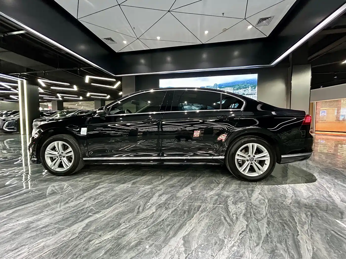 Volkswagen Magotan 2025 Popular Edition 280TSI DSG Comfort фото 8