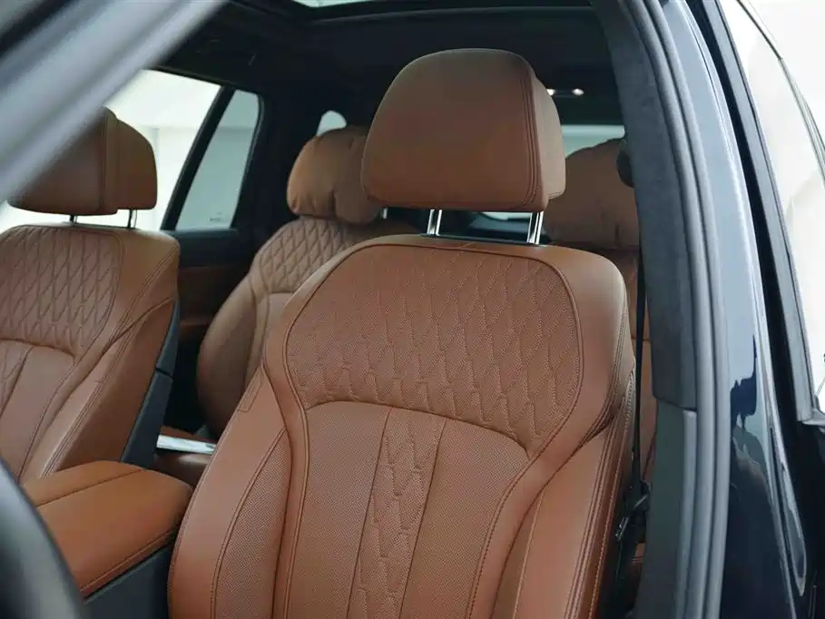 BMW X7 2022 xDrive40i Exclusive M Sport Package фото 13
