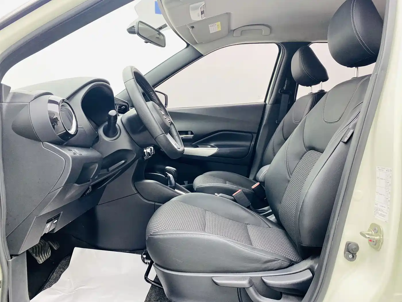 Nissan Kicks 2018 2018 1.5L CVT Smart Connect Luxury Edition