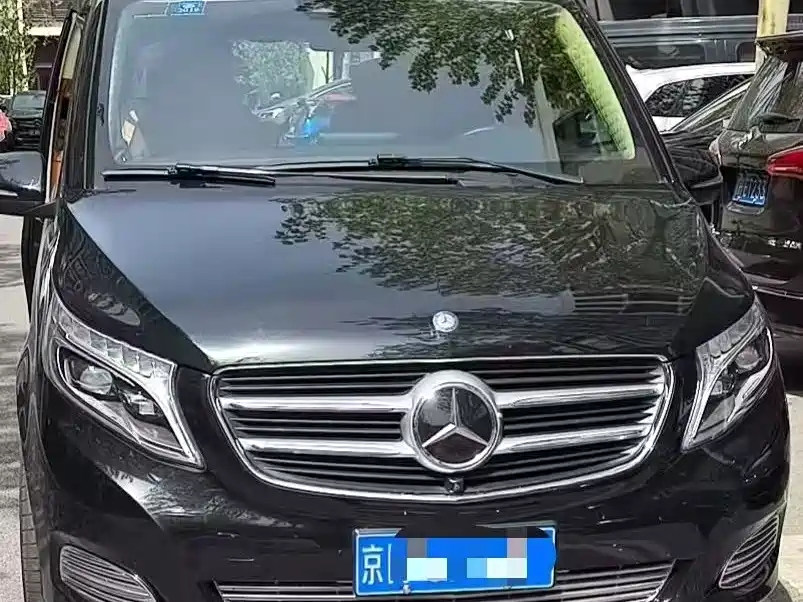 Mercedes-Benz V-Class 2017 Model V 260 L Premium Extended Edition