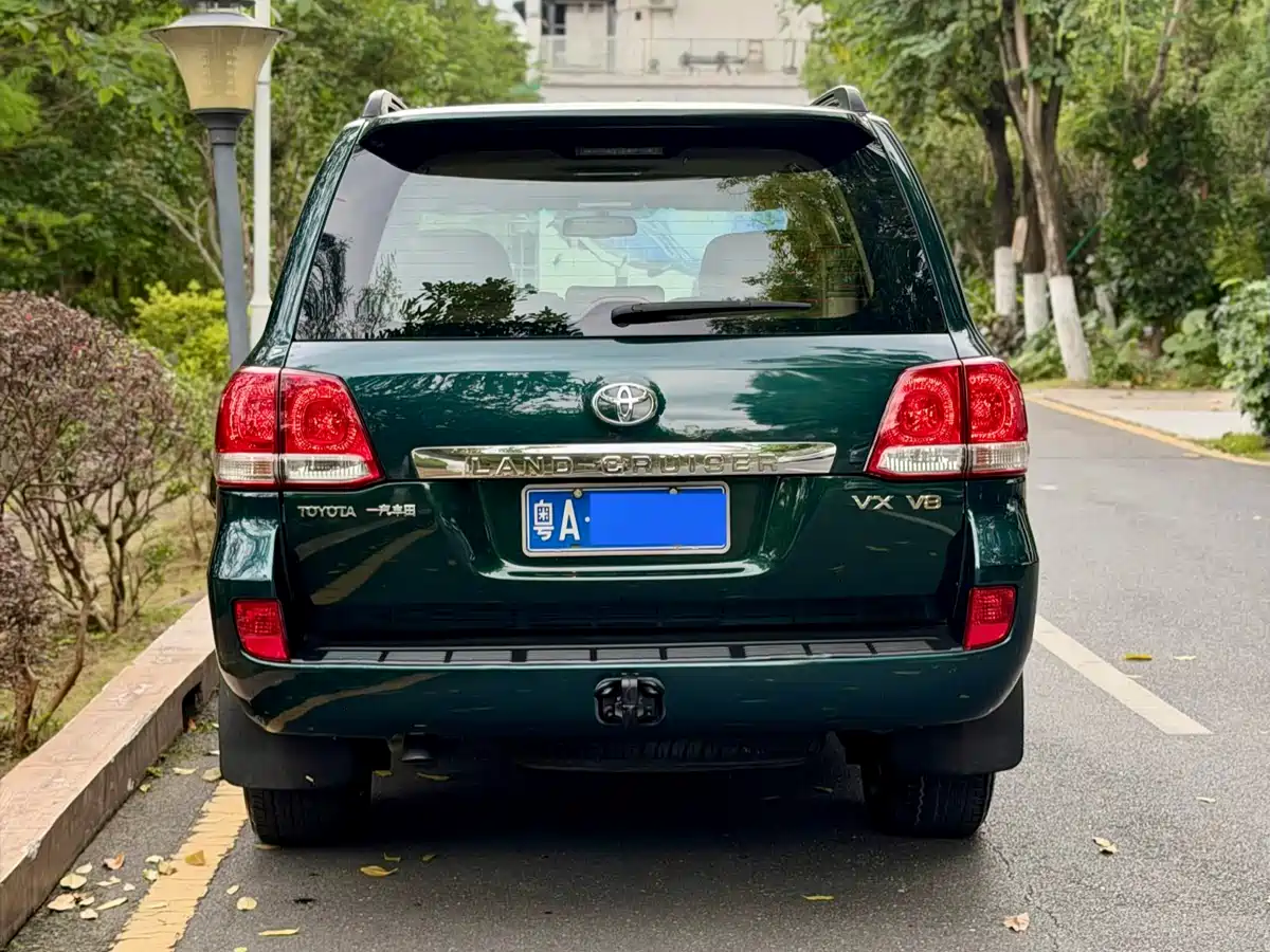 Toyota Land Cruiser 2010 Model 4.0L Automatic VX фото 5