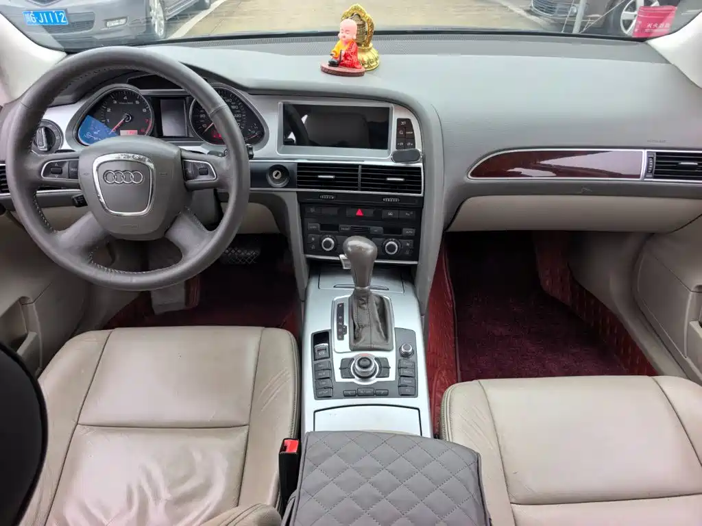 Фото 12 - Audi A6L