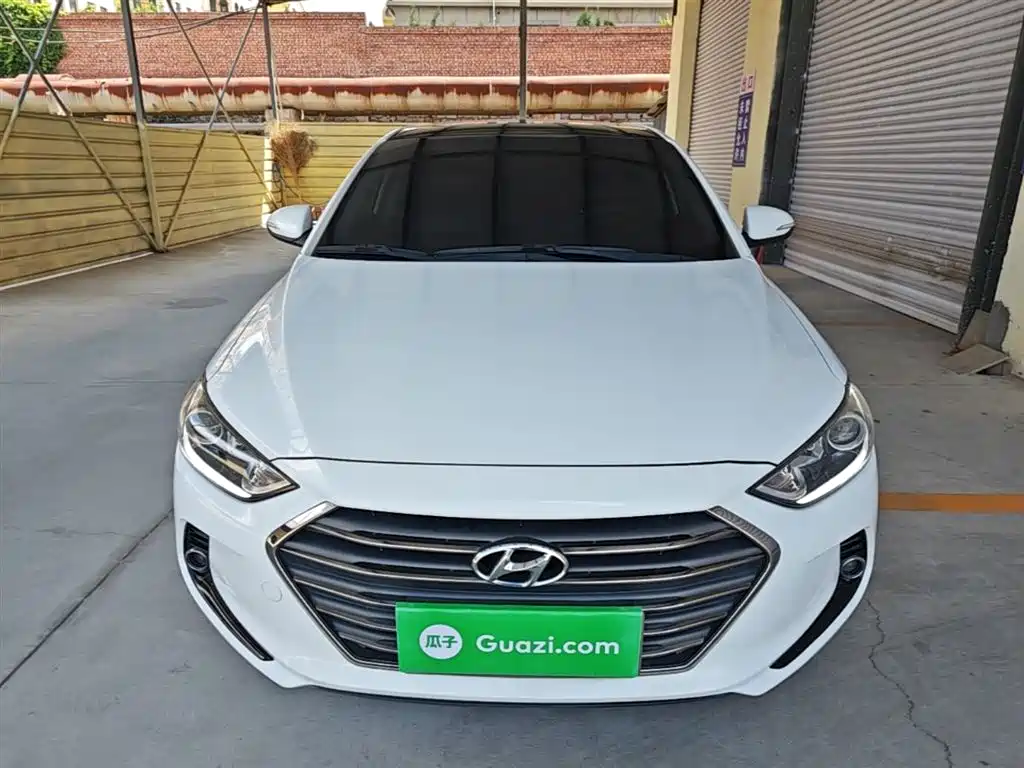 Hyundai Elantra 2016 Model 1.6L Automatic Smart Elite фото 3