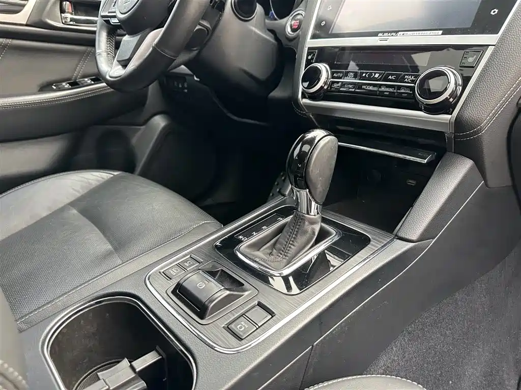 Subaru Outback 2020 Facelift 2.5i Sport Navigation Edition EyeSight фото 18