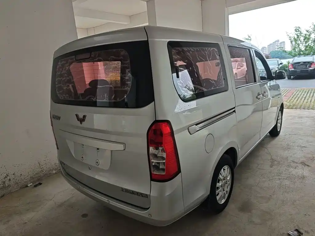 Wuling Motors Wuling Rongguang V 2018 2016 1.5L Standard
