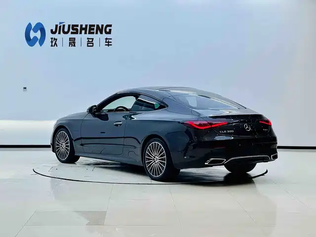 Mercedes-Benz CLE 2024 CLE 300 4MATIC Sport Coupe — фото 4