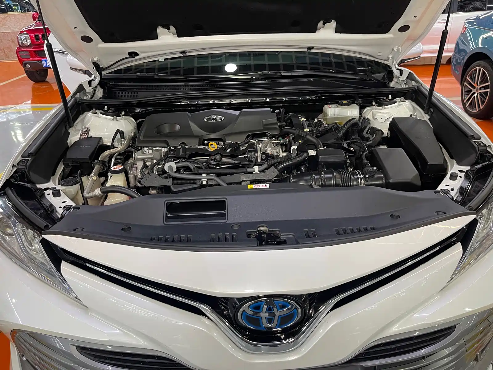 Фото 9 - Toyota Camry
