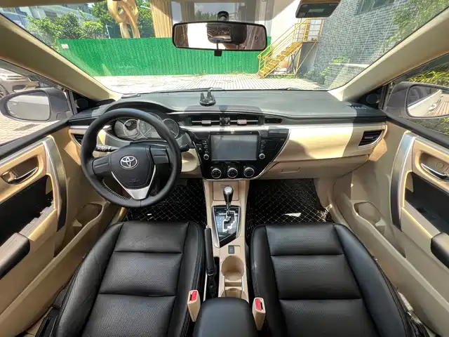 Toyota Corolla 2014 1.6L CVT GL — фото 5