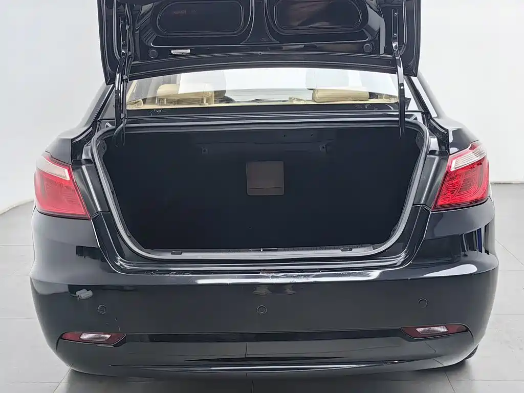 Changan Eado 2015 2015 1.6L Manual Luxury China V