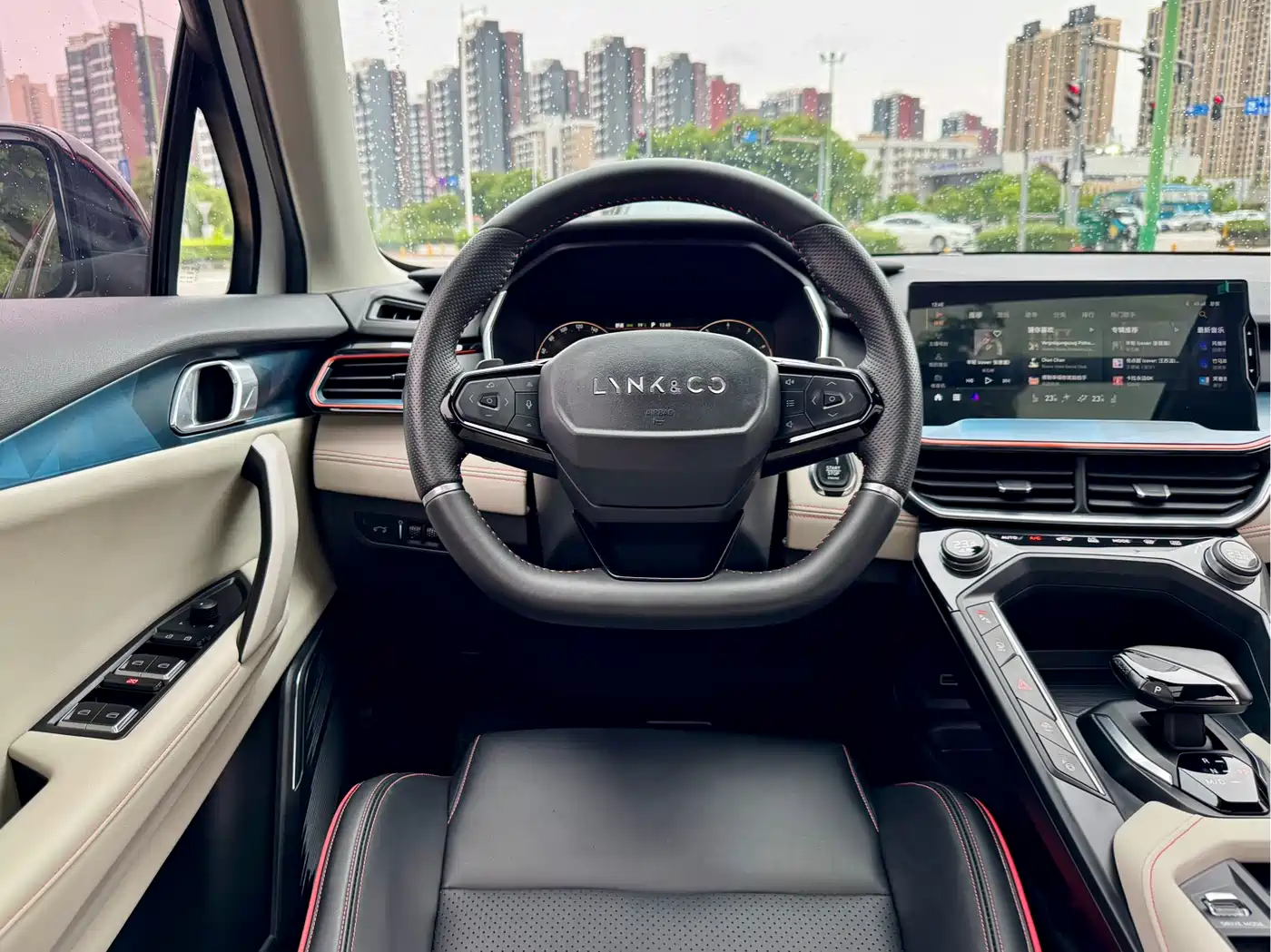 Lynk & Co 06 2020 1.5T Halo фото 8