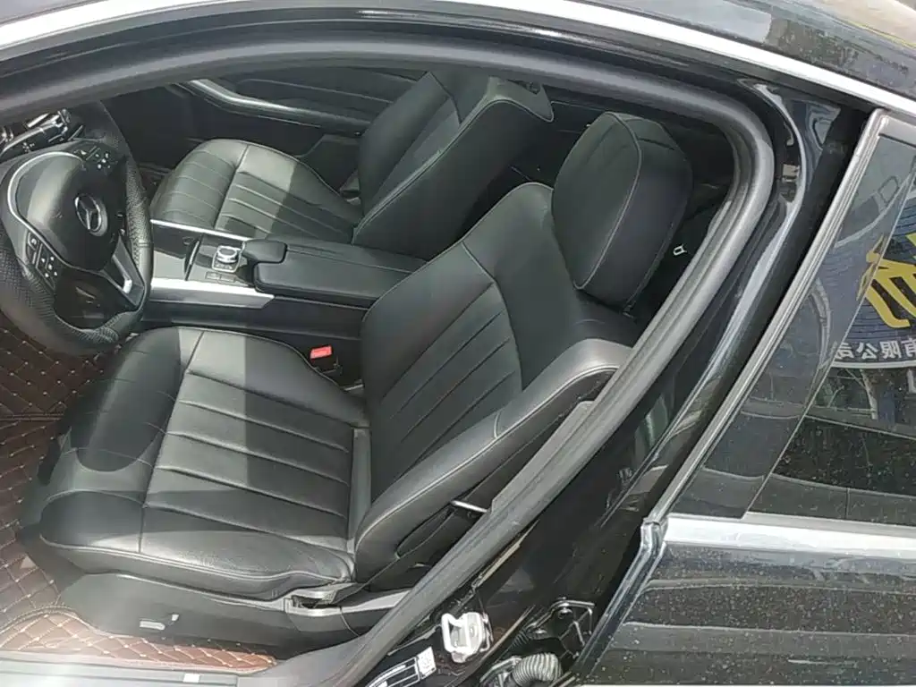 صورة 15 - Mercedes-Benz E-Class