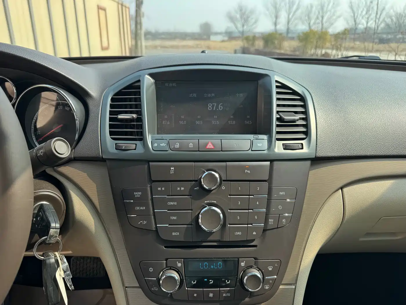 Buick Regal 2012 Model 2.0L Luxury фото 16